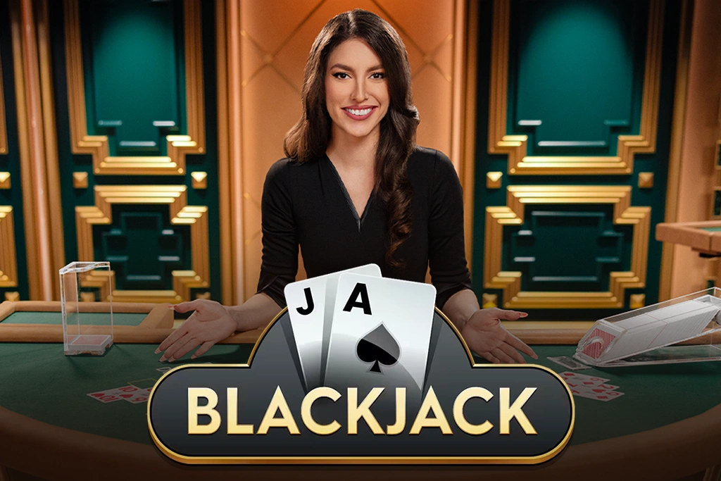Yeşil blackjack masasında kartlar ve profesyonel krupiye